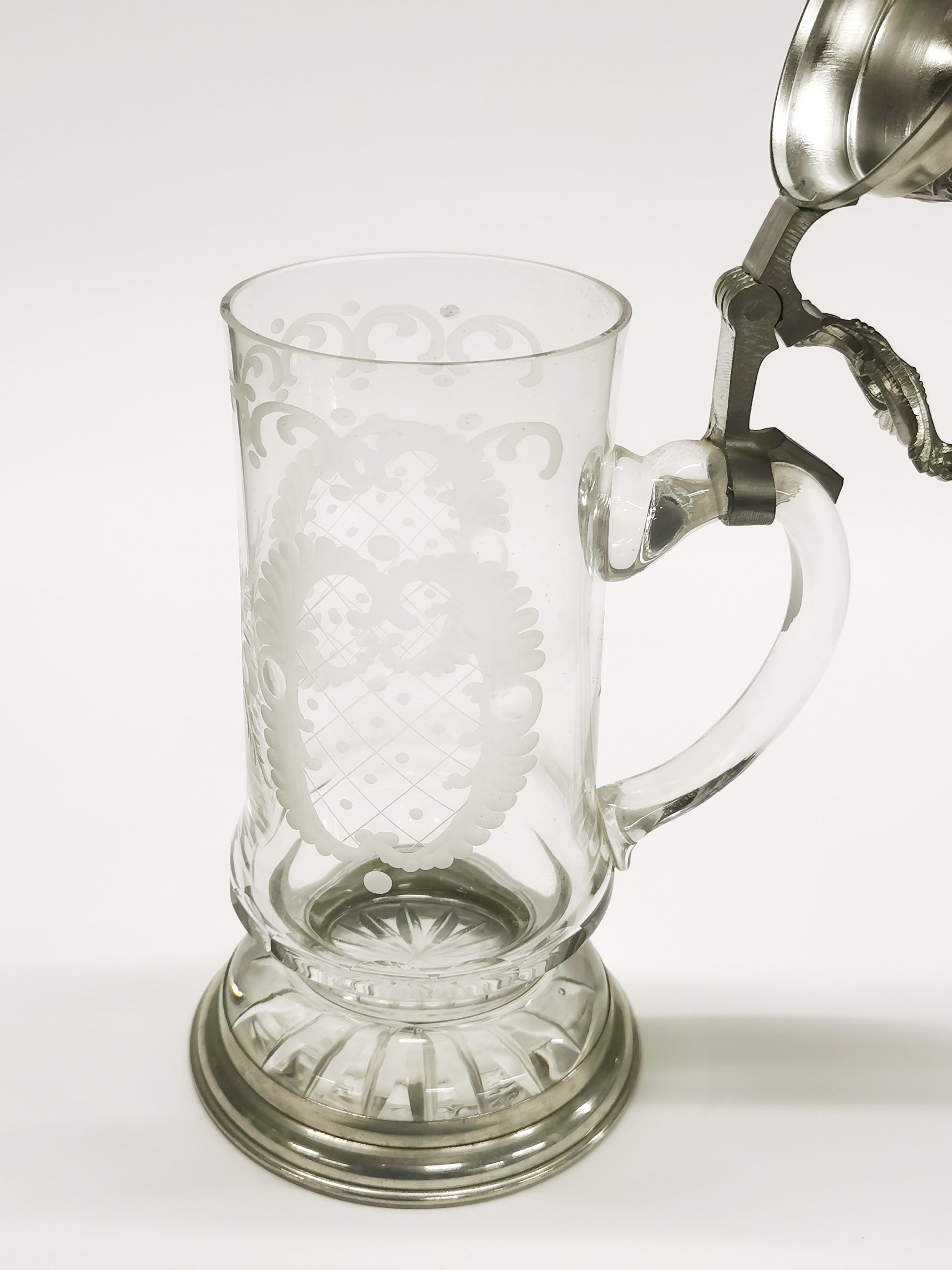 A German pewter mounted etched glass tankard, H. 28cm. Together with a sterling silver and glass - Image 3 of 4