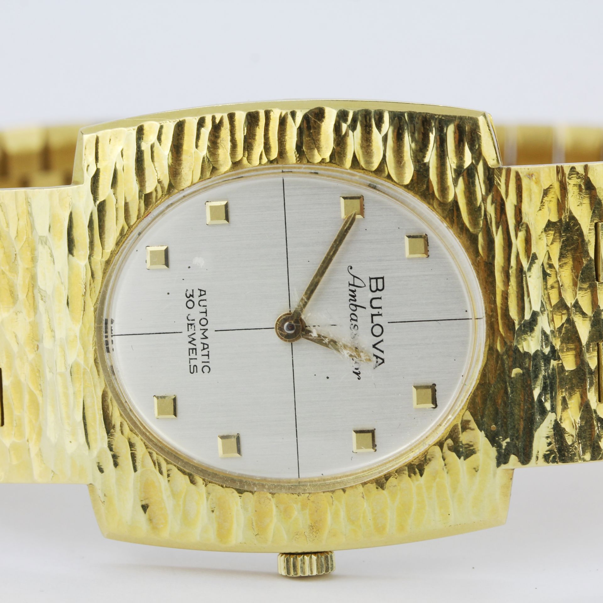 A gentleman's 18ct yellow gold Bulova wrist watch, serial number 1301650. - Image 3 of 4