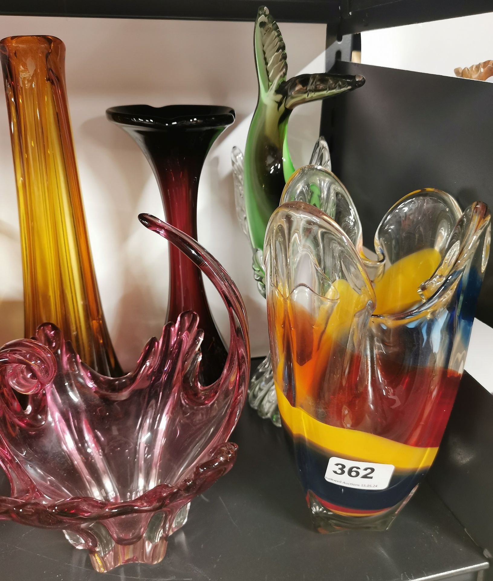 A group of nine good glass items, tallest 30cm. - Image 2 of 5