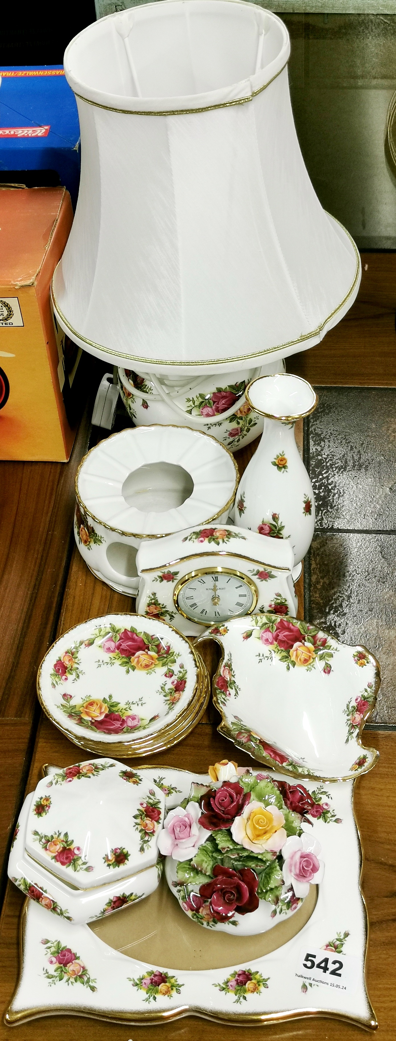 A group of Royal Albert old country roses decorative items.