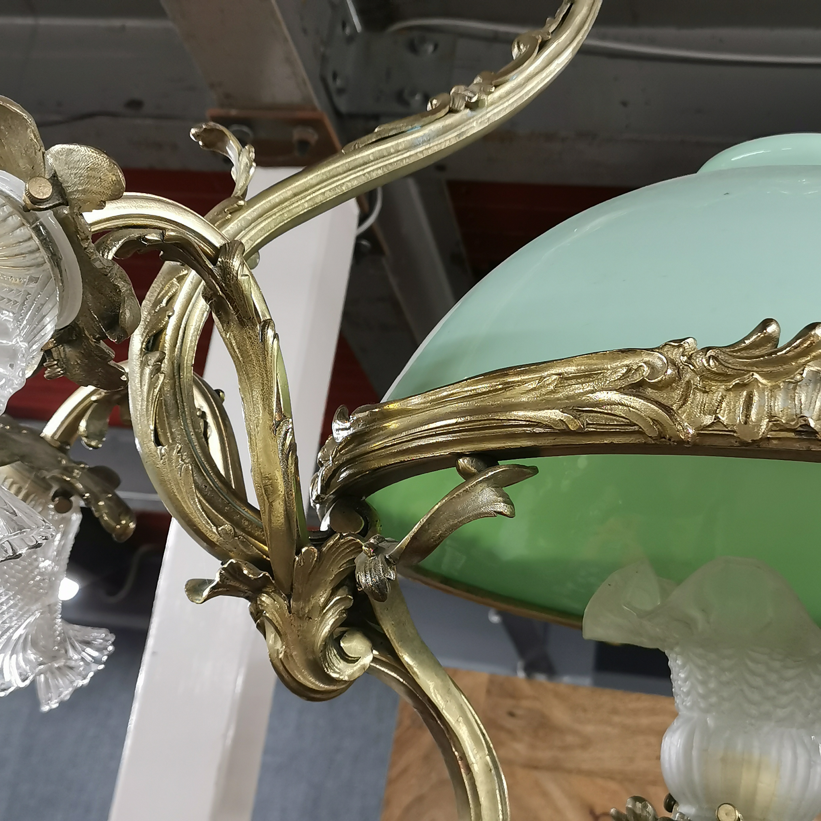 A superb Art Nouveau design brass celling light fitting, H. 90cm, W. 92cm. - Bild 6 aus 6