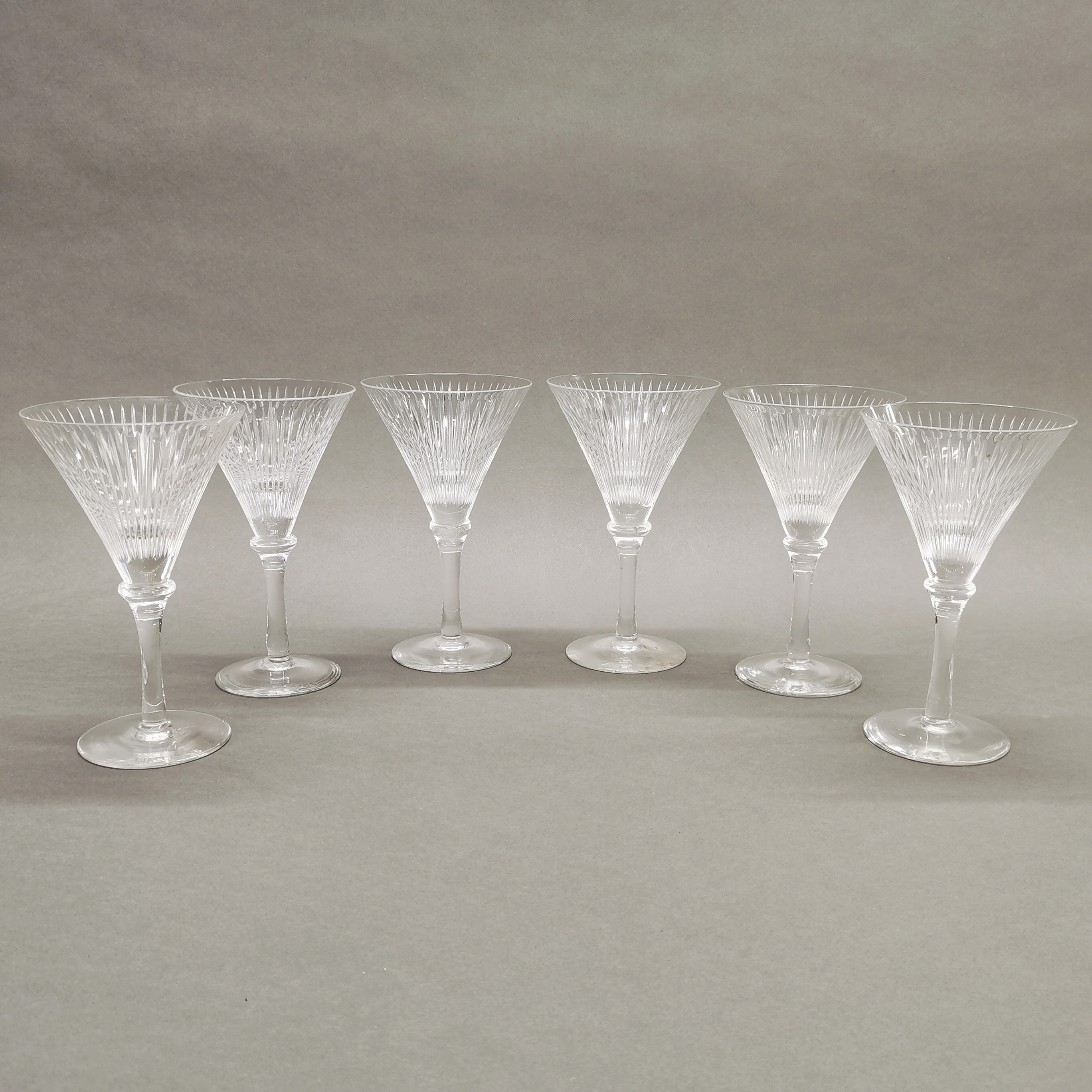 A set of six David Linley cut crystal cocktail glasses, H. 19cm. N/B no visible damage. - Bild 5 aus 5