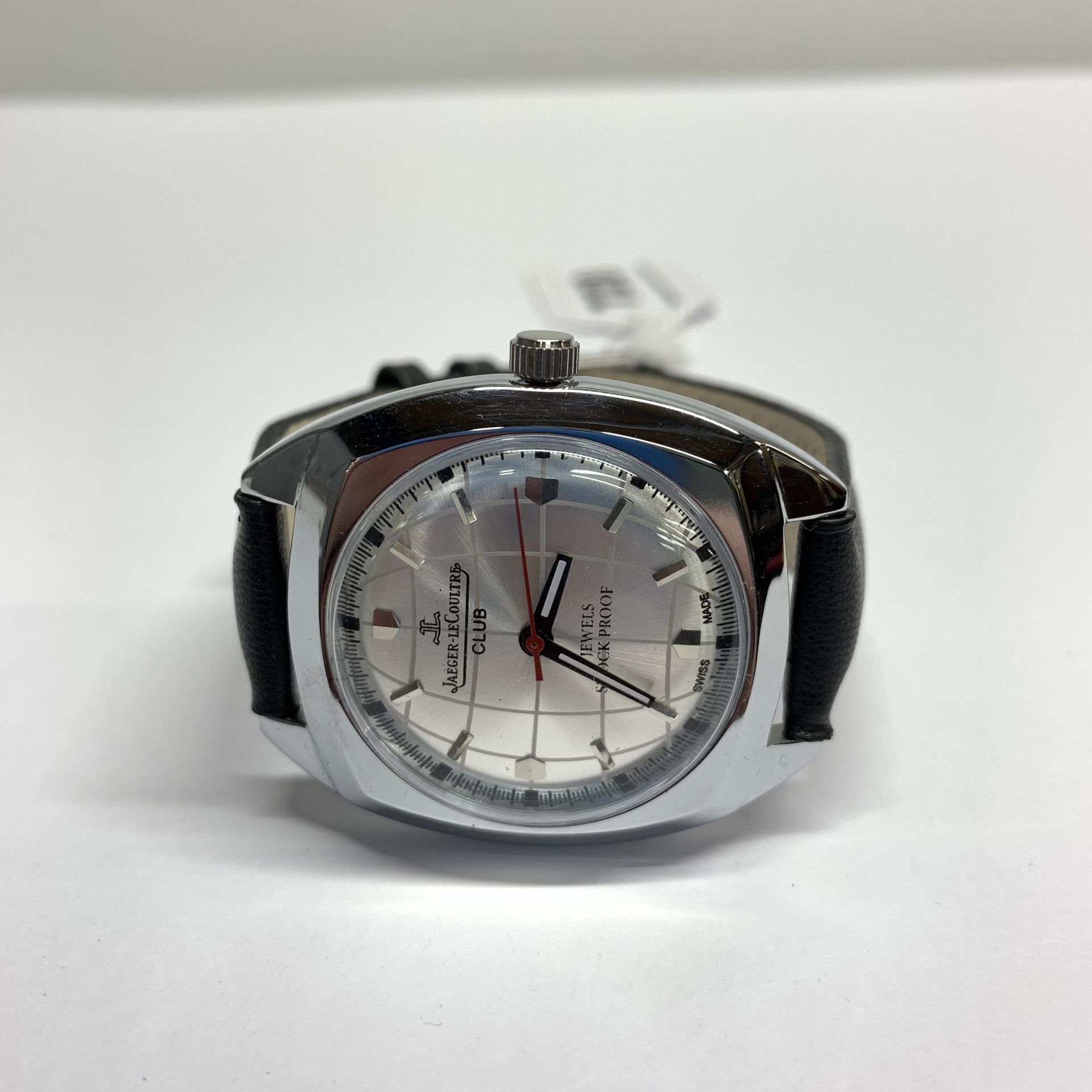 A gentleman's vintage Jaeger Le Coultre automatic wrist watch.