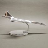 An aluminium model of Concorde, L. 41cm.