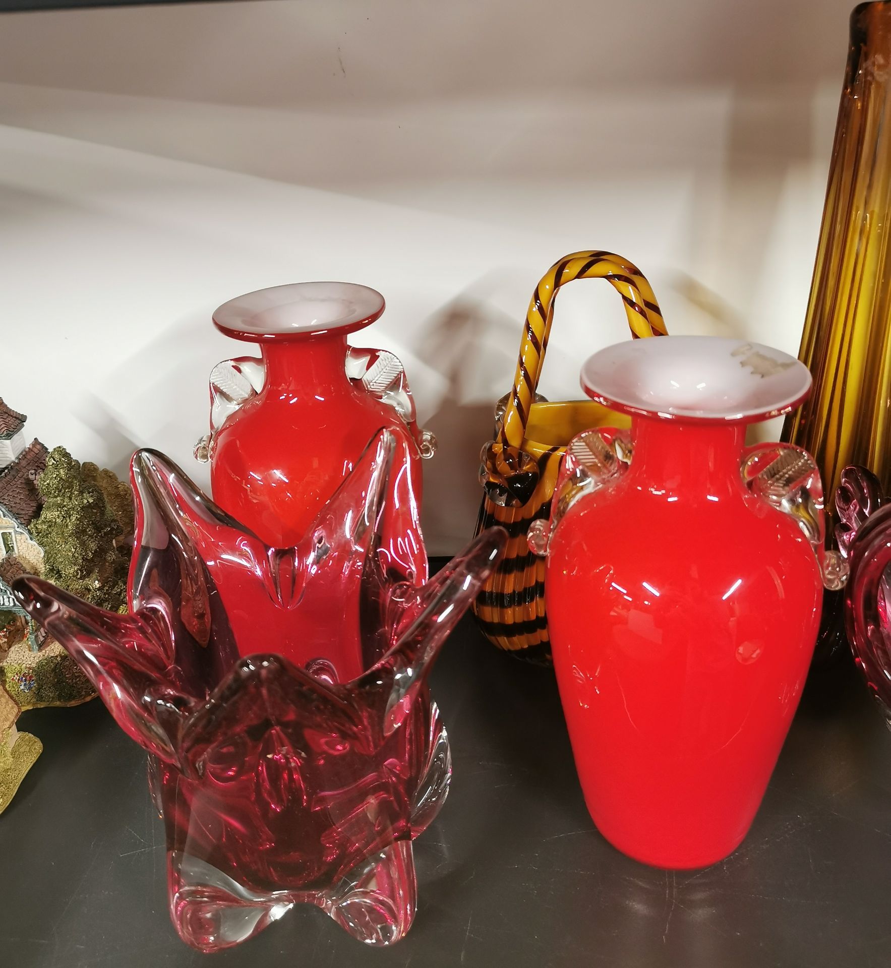 A group of nine good glass items, tallest 30cm. - Image 3 of 5