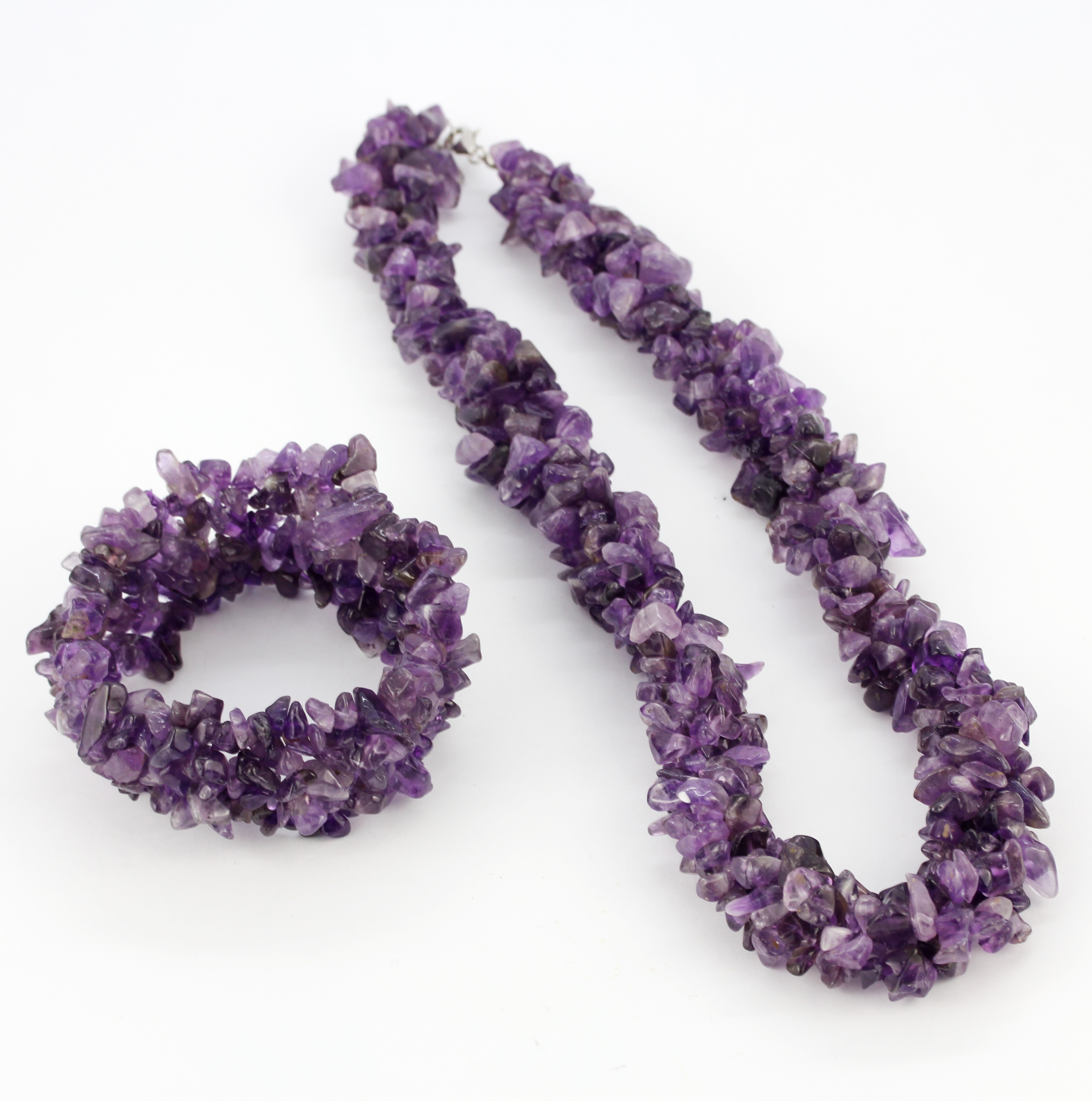 An amethyst bead with matching expandable bracelet.