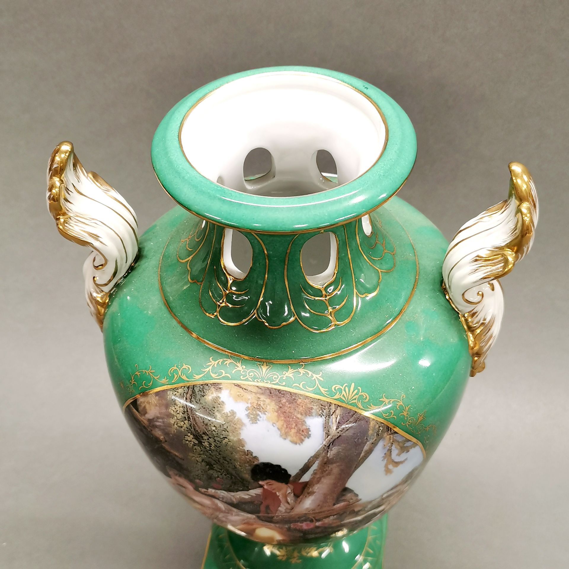 A large continental porcelain urn, H. 39cm. - Image 2 of 3