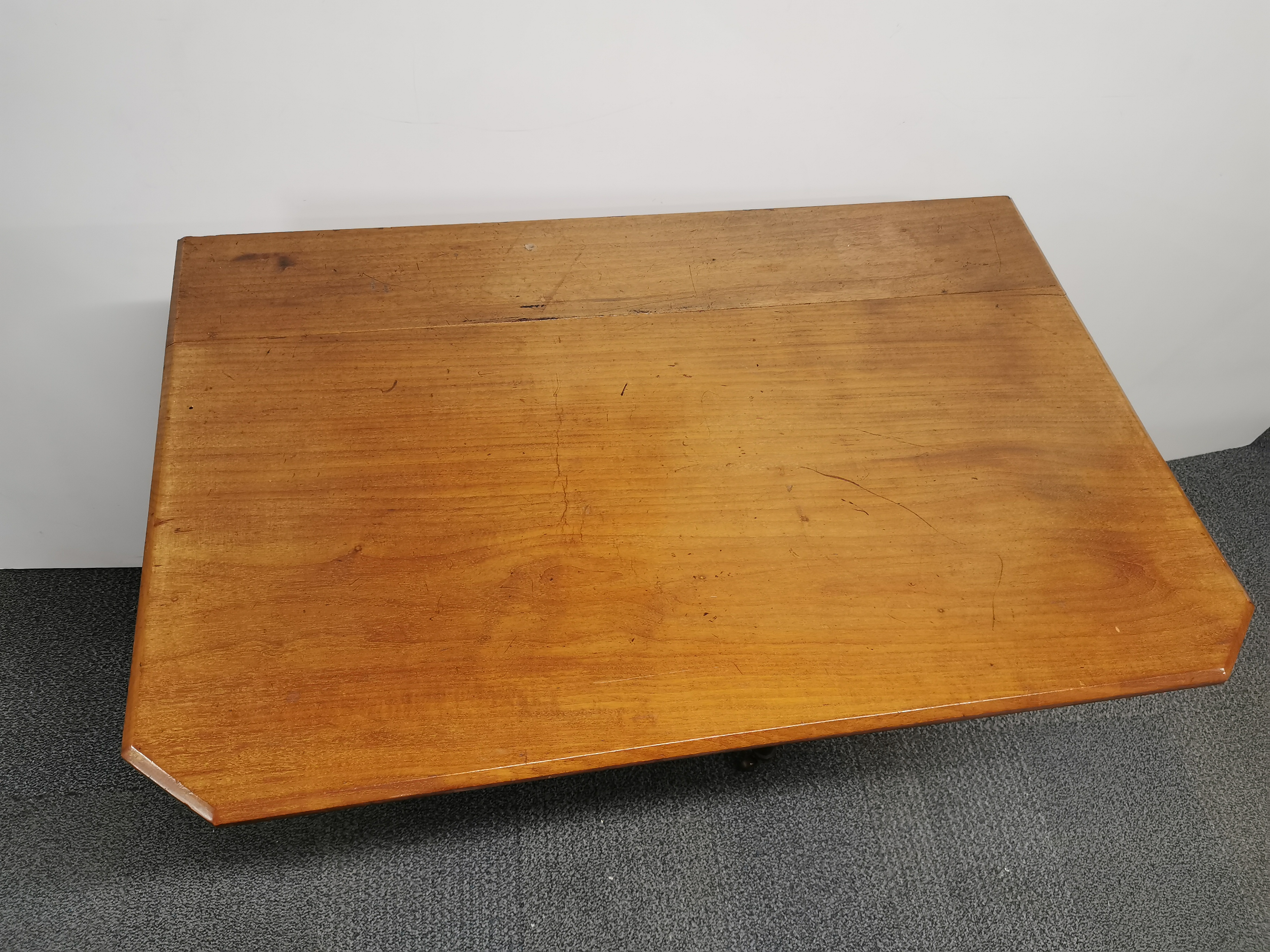 A 19thC mahogany drop leaf Sutherland table, W. 91 x 18cm, opening to 108cm. - Image 2 of 3