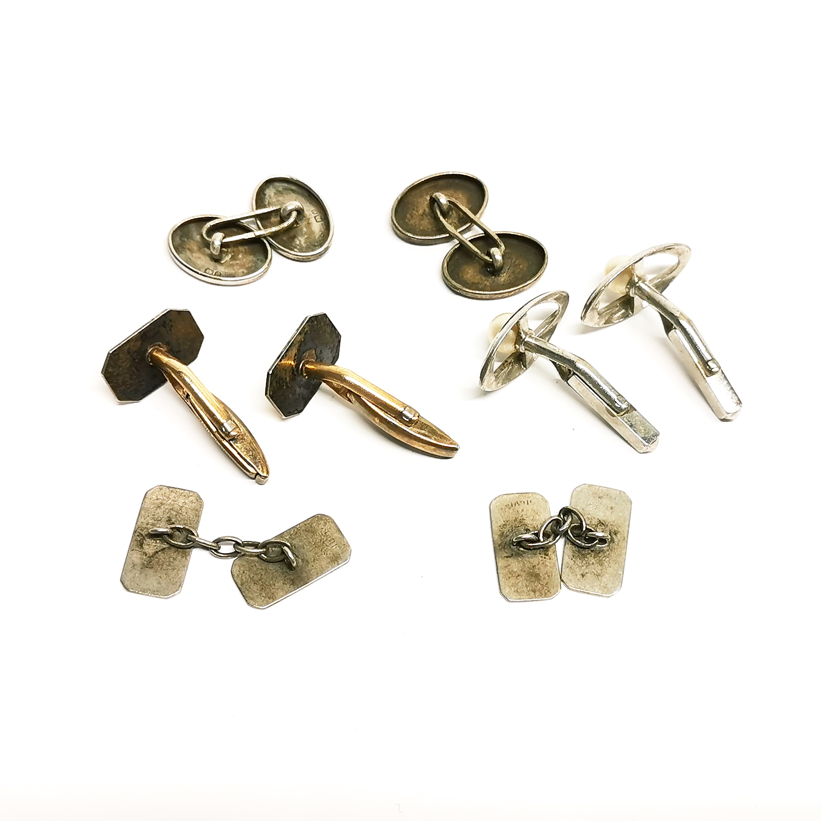 A group of vintage silver cufflinks. - Image 2 of 3