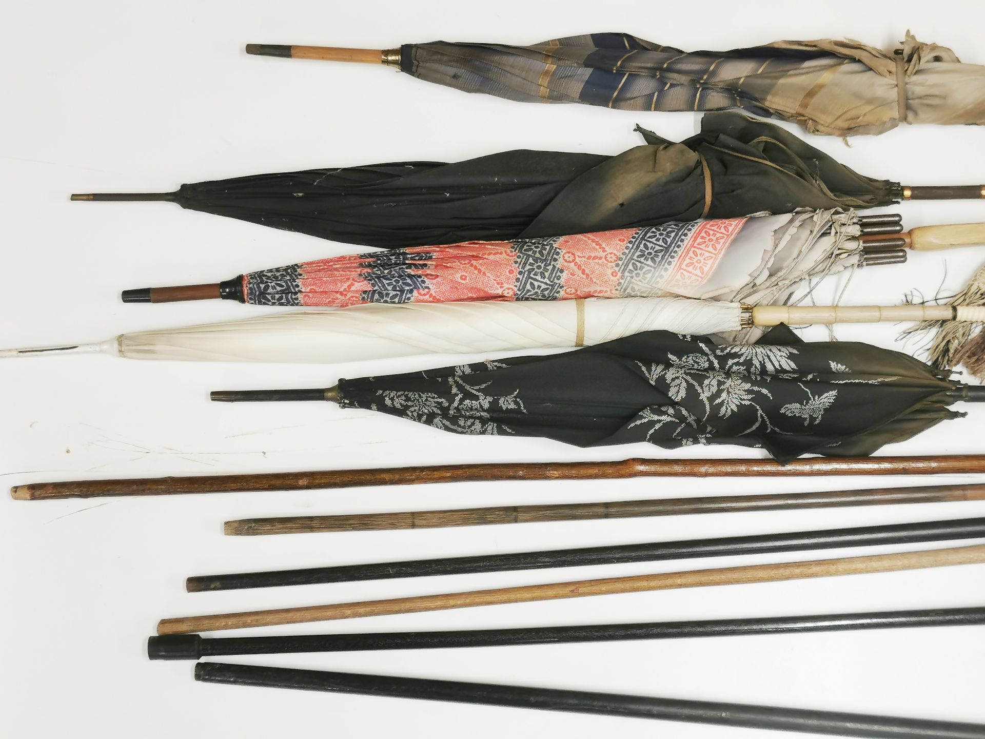 A collection of mainly antique walking sticks, umbrellas and parasols. - Image 3 of 7