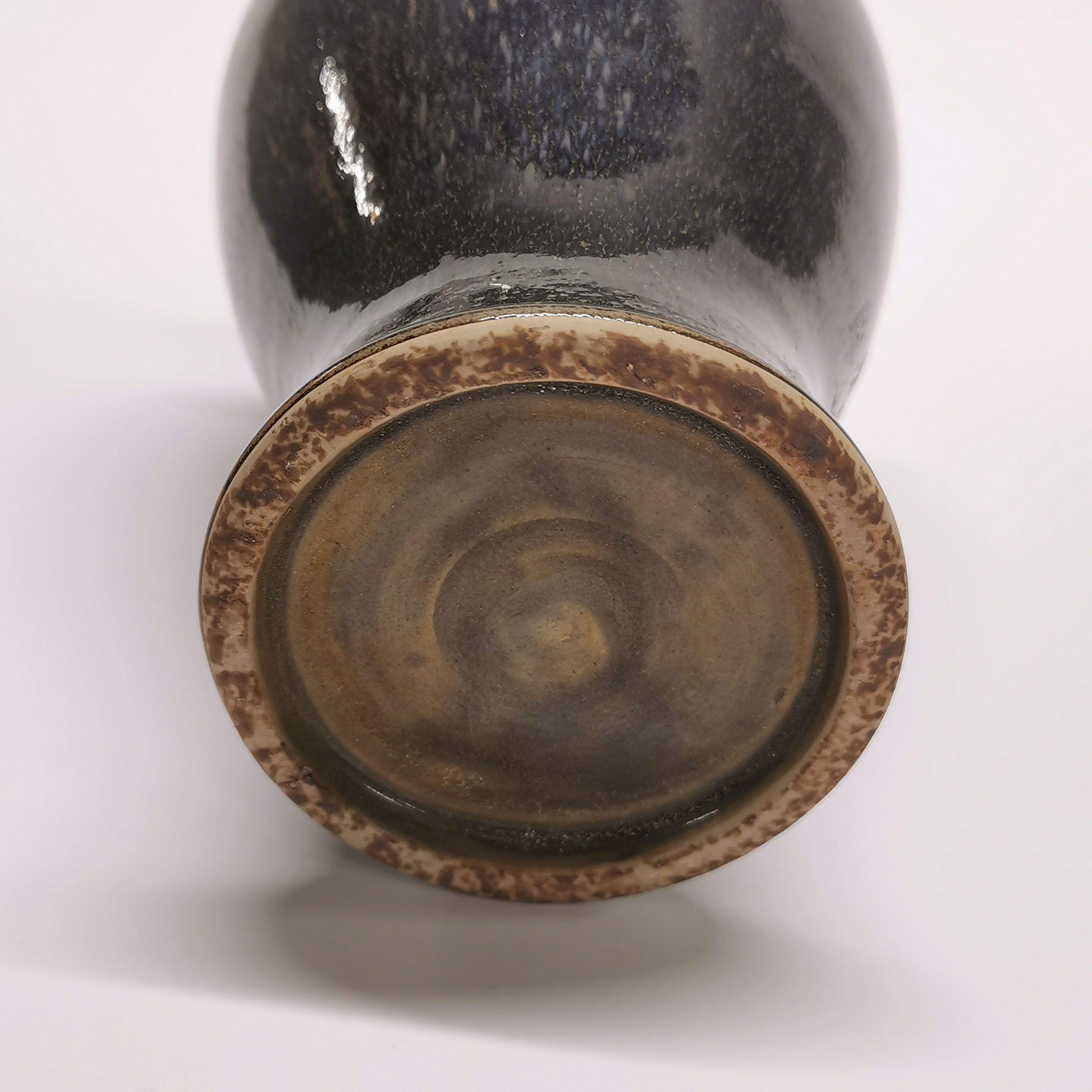 An interesting Chinese Hare's fur glazed porcelain vase, H. 22cm. - Image 3 of 3