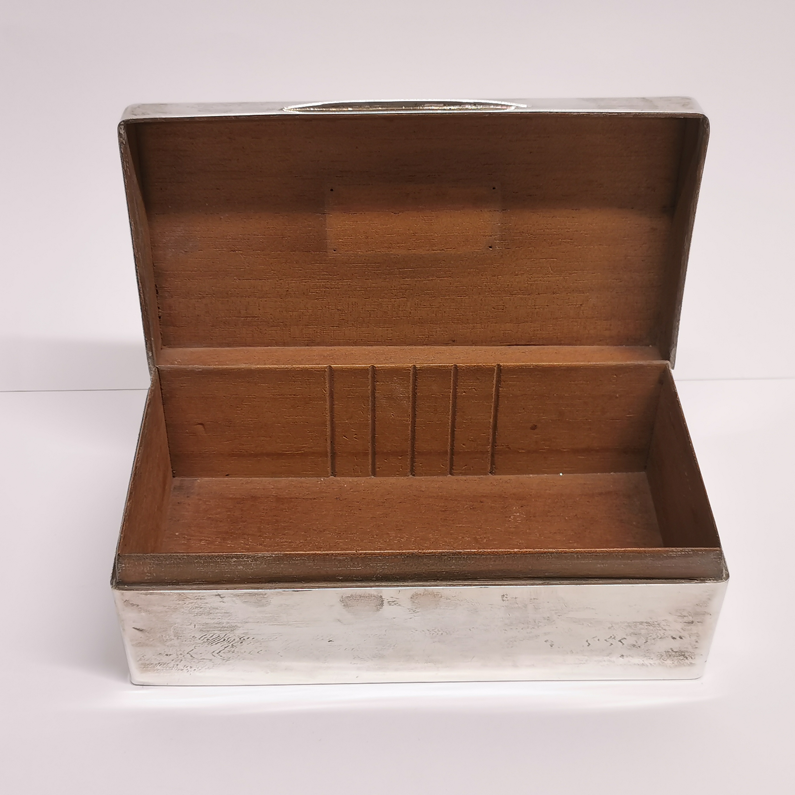 A large hallmarked silver cigarette box, 20 x 11 x 7cm. - Image 2 of 3