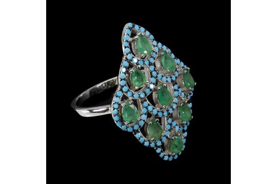 A 925 silver ring set with pear cut emeralds and turquoises, ring size O. - Image 3 of 3