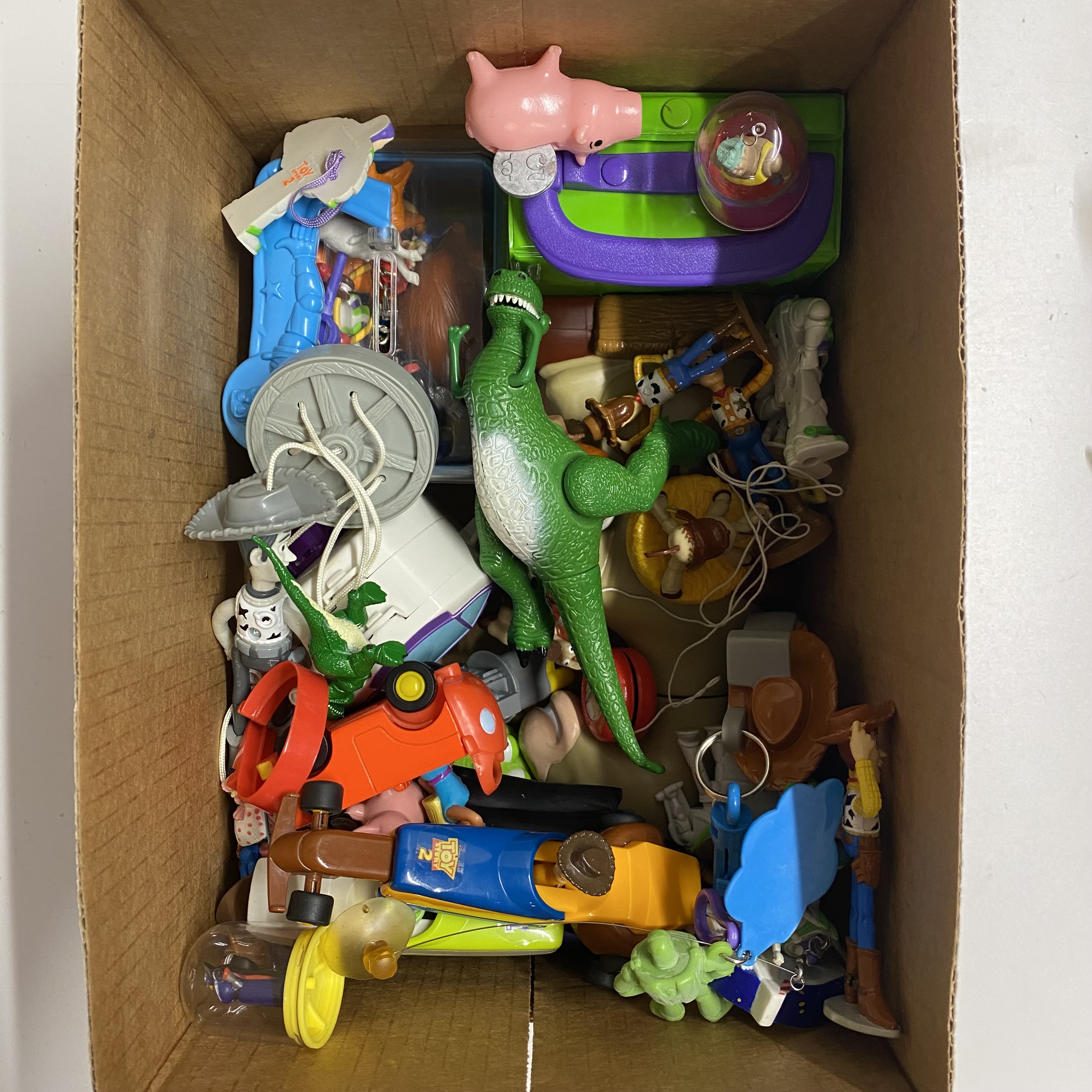 A box containing Disney Toy Story figures etc. - Bild 2 aus 2