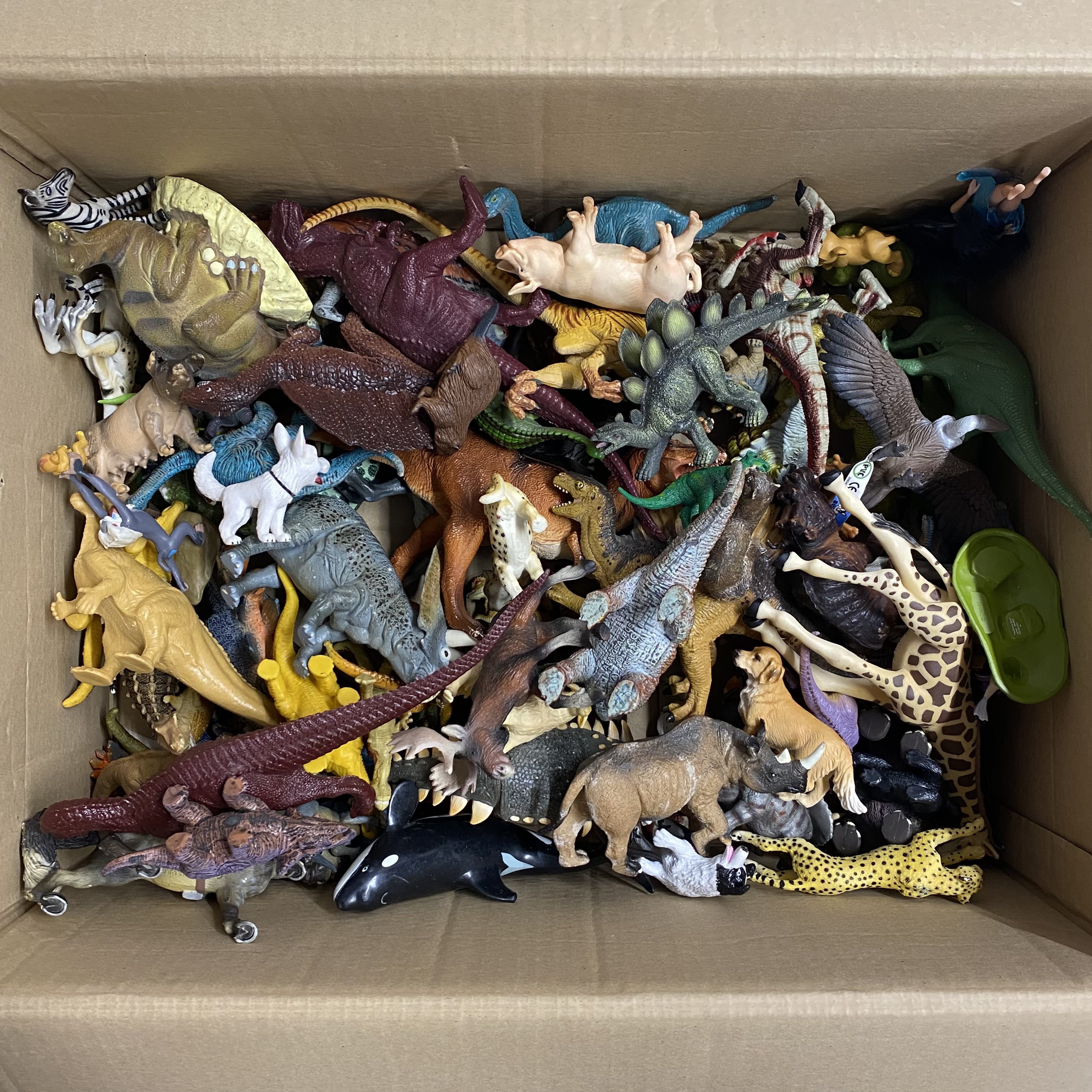 A large collection of various animals and dinosaurs by various manufacturers. - Image 2 of 2