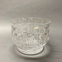A superb Fifth Avenue cut crystal bowl, Dia 24cm, H. 18cm.