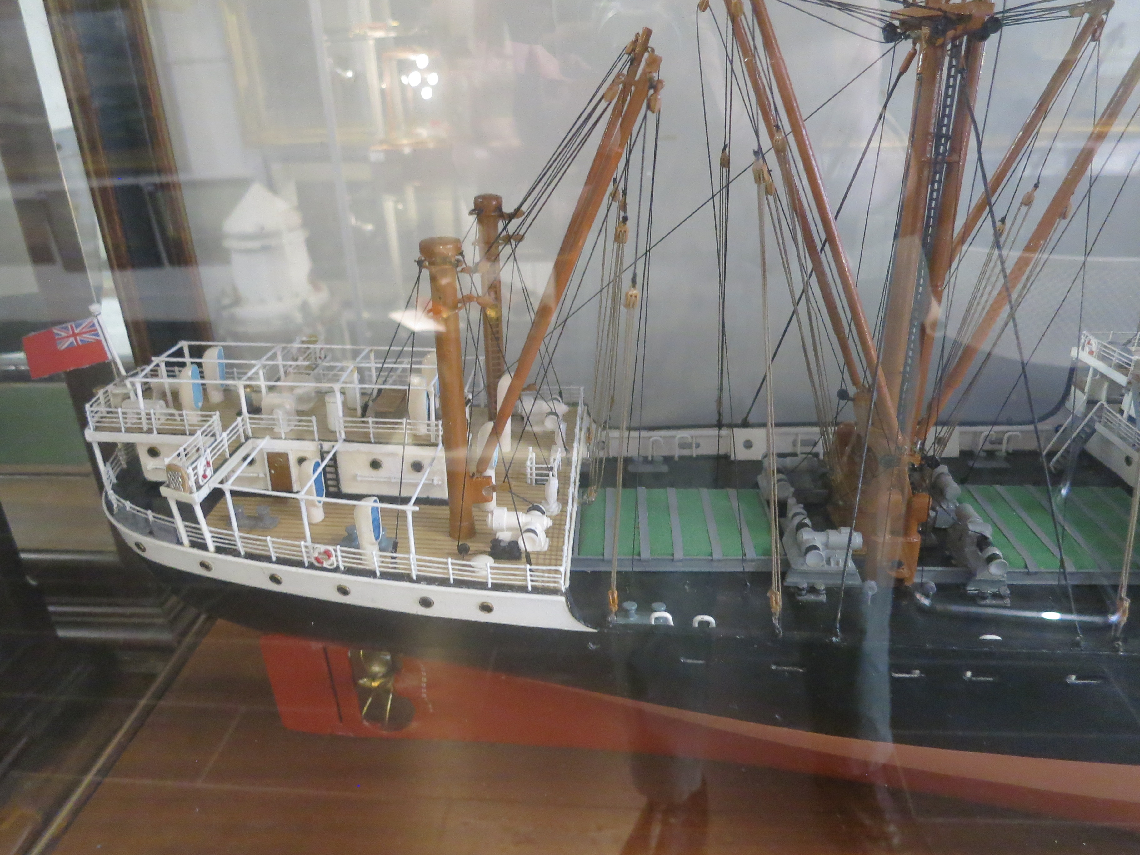 A BUILDER'S-STYLE MODEL FOR THE ALFRED HOLT (BLUE FUNNEL) LINE PASSENGER-CARGO SHIP M.V. 'ANCHISES' - Image 2 of 18