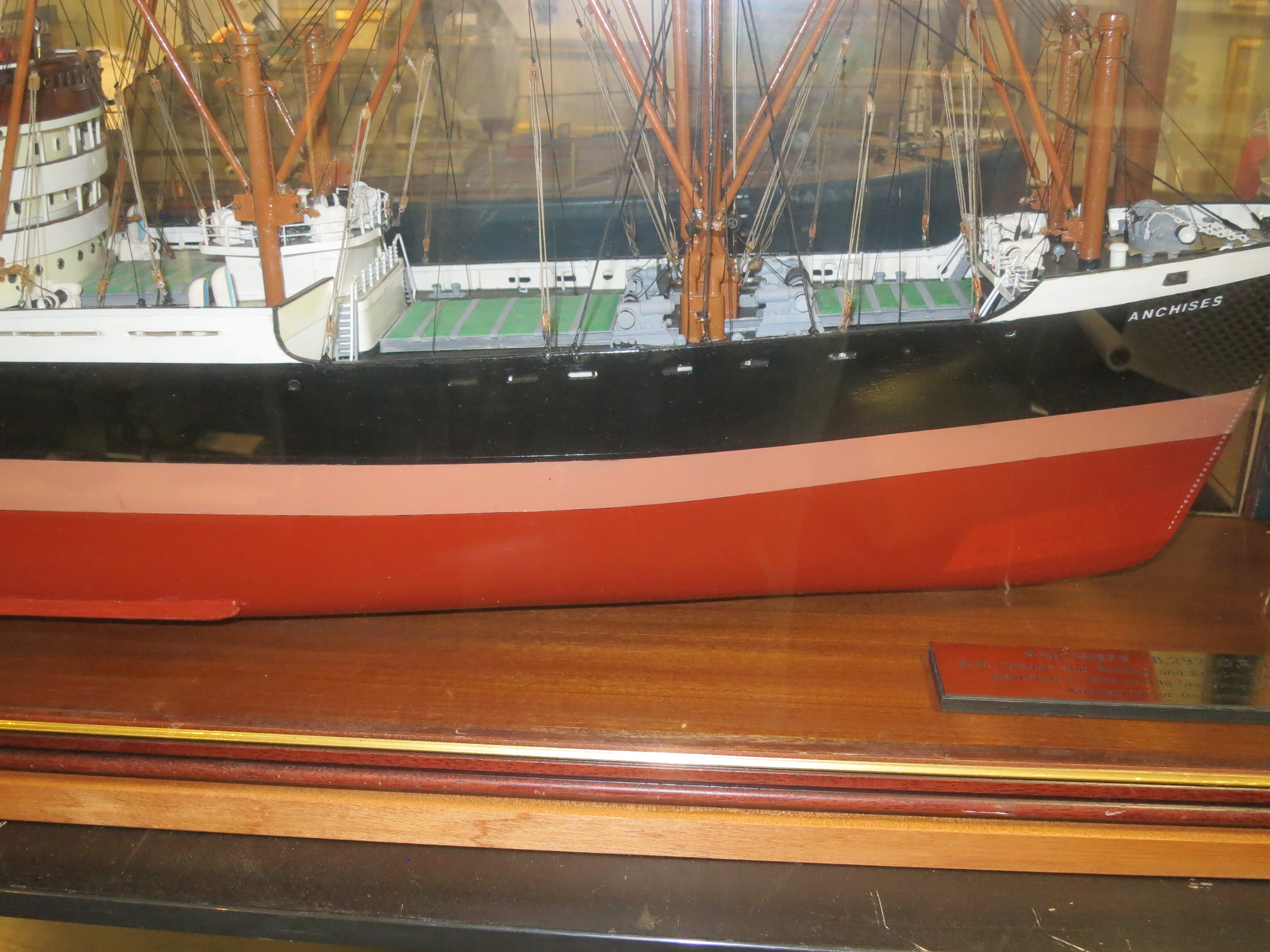 A BUILDER'S-STYLE MODEL FOR THE ALFRED HOLT (BLUE FUNNEL) LINE PASSENGER-CARGO SHIP M.V. 'ANCHISES' - Image 11 of 18