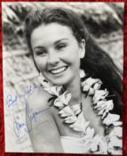 Jean Simmons actress signed super young 10 x 8 inch b/w photo. Good condition. All autographs come