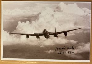 WW2 W/O Harold Kirby 467 sqn signed 6 x 4 inch Lancaster in flight picture. Bomber Command