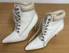 Kim Cattrall worn high heel white shoes taken from the Sex in the City Wardrobe size 8.5. Good