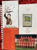 Sir Alex Ferguson Man Utd legend signed Freedom of the City of Aberdeen booklet, with team
