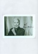 Music. Lena Horne signed 7 x 5 inch black and white glossy photo. Signed in black ink. Loosely