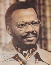 Prince Mangosuthu Gatsha Buthelezi Signed 10x8 inch Colour Photo. Former Zulu Leader. Signed in blue