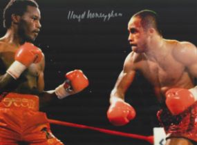 Boxing Lloyd Honeyghan signed 16x12 colour photo pictured during his shock victory over Don Curry in