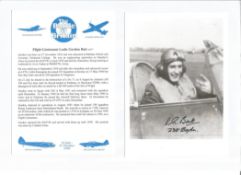 WW2 BOB fighter pilot Leslie Batt 238 sqn signed 6 x 4 photo with biography details fixed to A4