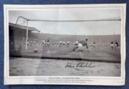 Football Adam Blacklaw signed 16x12 black and white print 1962 FA Cup Final Blanchflower Scores!