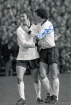 Autographed ROY McFarland 12 x 8 Photograph : B/W depicting Derby County's ROY McFarland