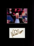 Harry Redknapp 16x12 inch mounted signature piece includes signed white card and colour photo.