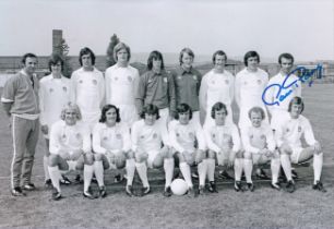 Autographed PAUL REANEY 12 x 8 Photograph : B/W, depicting Leeds United's squad of players posing