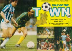 Football Brian Horton signed Huddersfield v Hull City 8/2/86 vintage programme. Good condition.