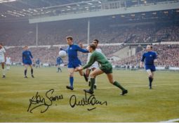 Autographed MAN UNITED 12 x 8 Photograph : Col, depicting Manchester United goalkeeper ALEX