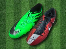 Autographed Paul Scholes Football Boots : A Pair Of Modern Nike Football Boots Signed In Black /