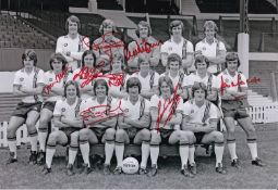 Autographed Man United 1978 - 12 X 8 Photo : B/W, Depicting A Wonderful Image Showing Manchester