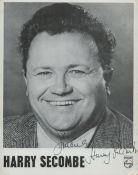 Harry Secombe signed black and white photo 6x4.95 Inch. Was a Welsh actor, comedian, singer and
