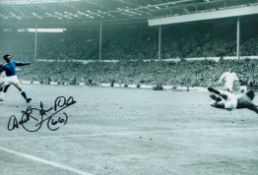 Derek Temple signed 12x8 inch colourised photo pictured in action for Everton in the 1966 FA Cup