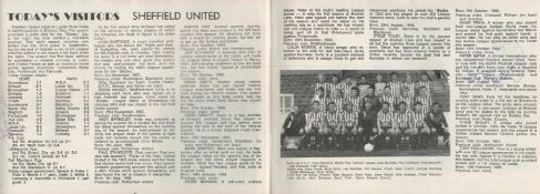 Football Peter Withe signed Huddersfield V Sheffield United 14/3/87 vintage programme. Good