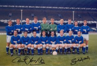 Football autograph EVERTON 12 x 8 Photo : Col, depicting a superb image showing Everton players