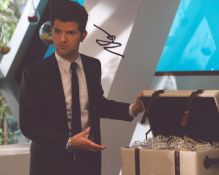 Adam Scott signed 10x8 inch colour photo. Good condition. All autographs come with a Certificate