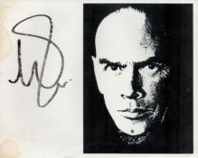 Yul Brynner A Hand Signed 10" X 8" Photograph Of The Legendary Russian Born "The King And I"