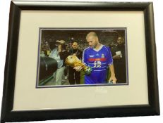 Football Zinedine Zidane signed 21x17 inch framed and mounted colour photo super professional