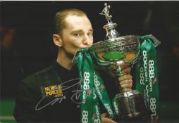 Graham Dott signed 12x8 inch colour photo pictured celebrating with the World Championship trophy.