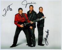 Jacksons multi signed 10x8 inch colour photo signature include Tito, Jackie and Marlon. Good