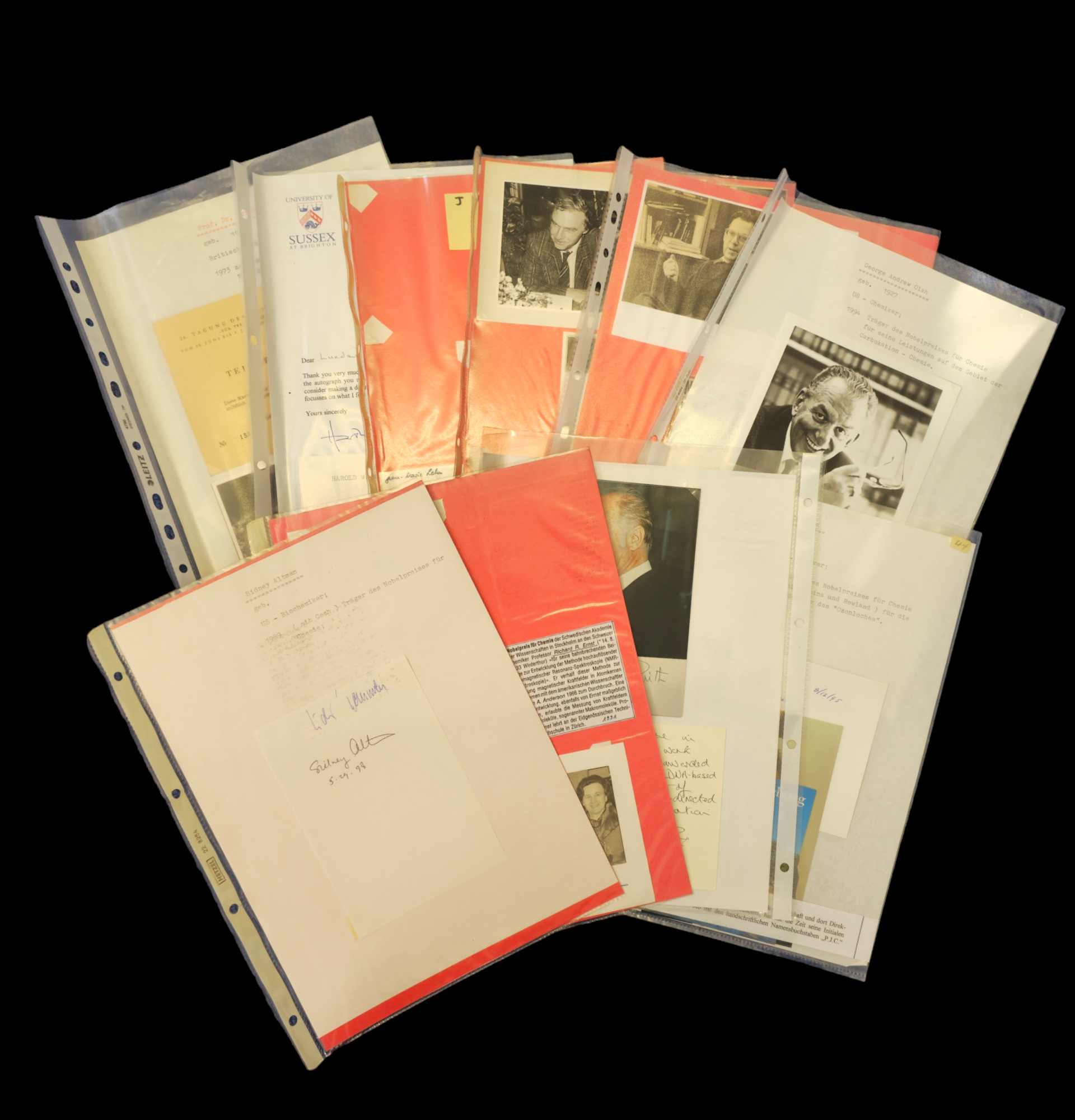 Group of various scientist 10 x Collection of Autograph cards, black & white photos & colour