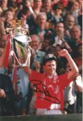 Bryan Robson signed 12x8 inch colour photo pictured with the Premier League trophy while Captain