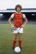 Autographed ALAN SUNDERLAND 12 x 8 Photo : Col, depicting Arsenal centre-forward ALAN SUNDERLAND